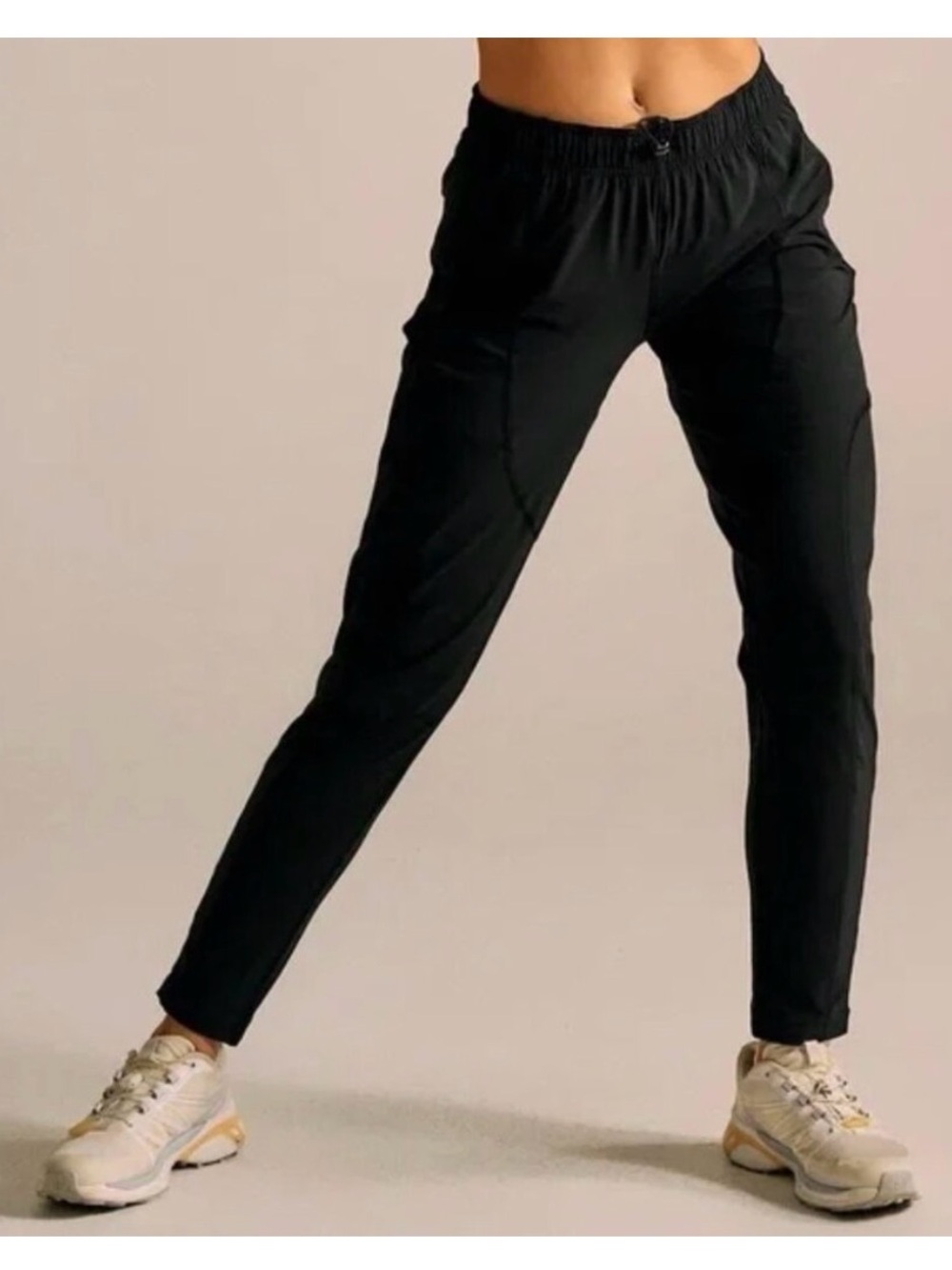 NWT Outdoor Voices Jog Pant -Medium -Black